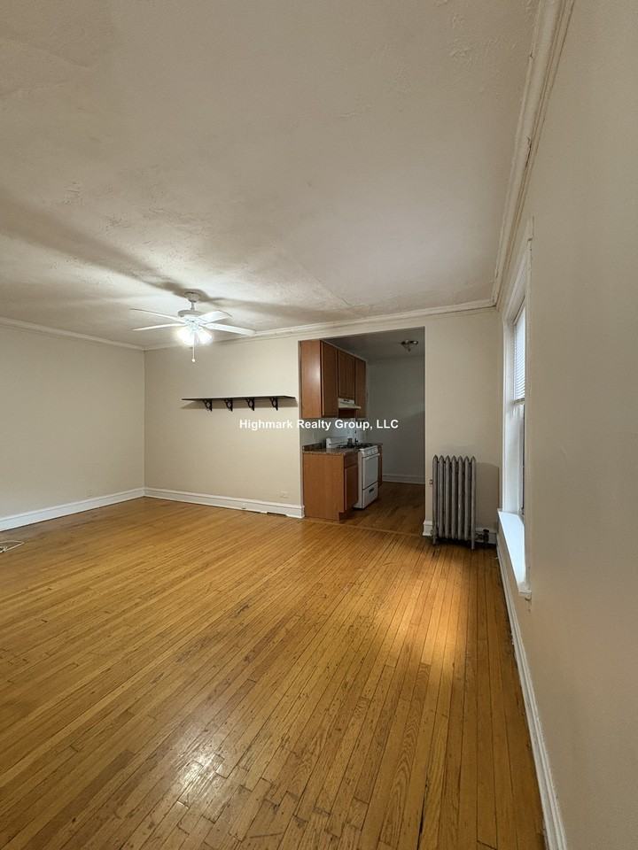 804 Sherman Ave #6 - Photo 3 of 11