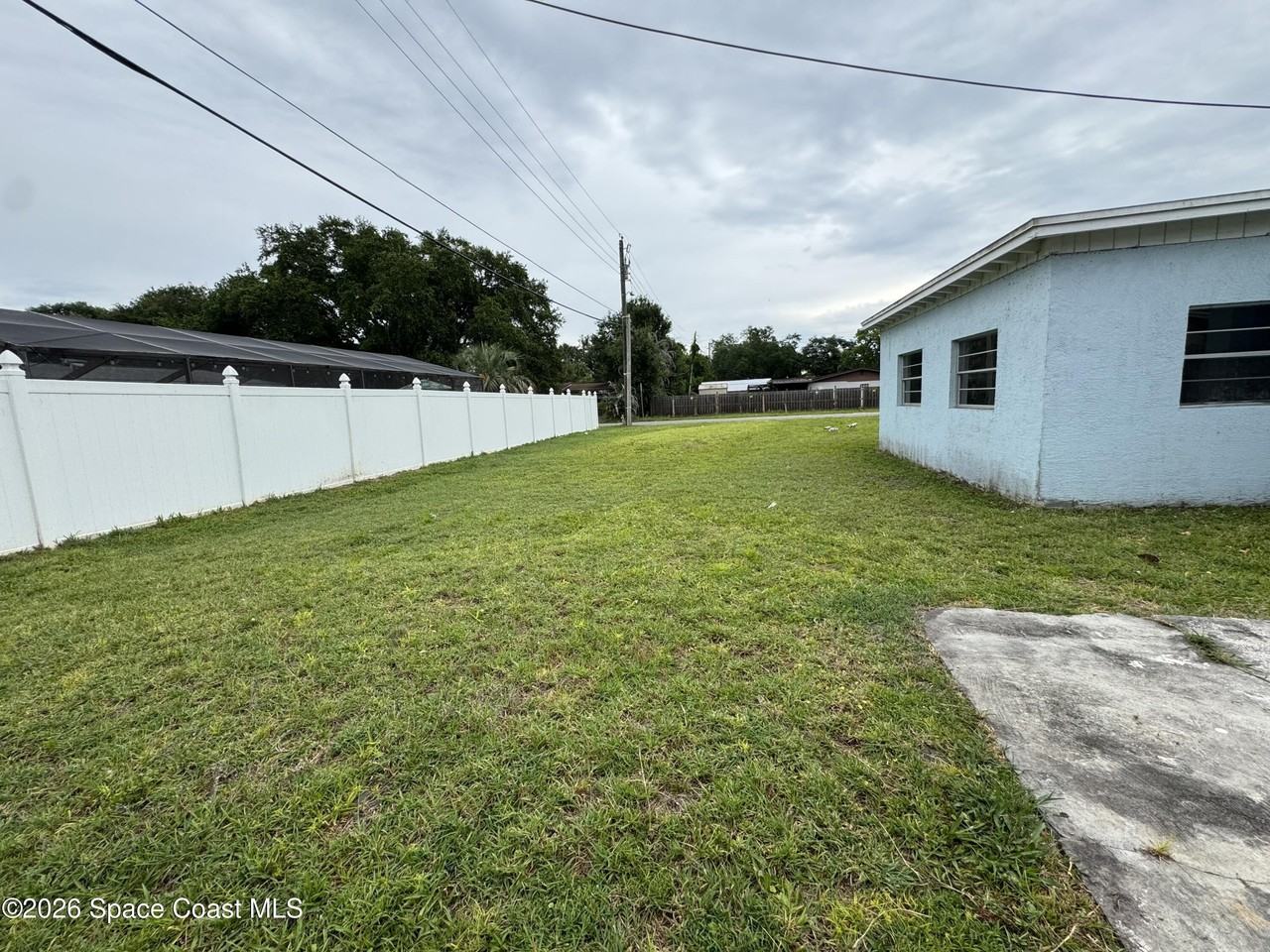 2506 Stratford Dr - Photo 3 of 16