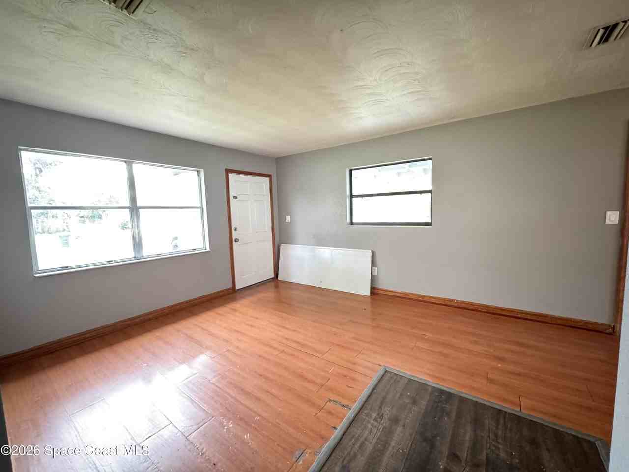 2506 Stratford Dr - Photo 5 of 16