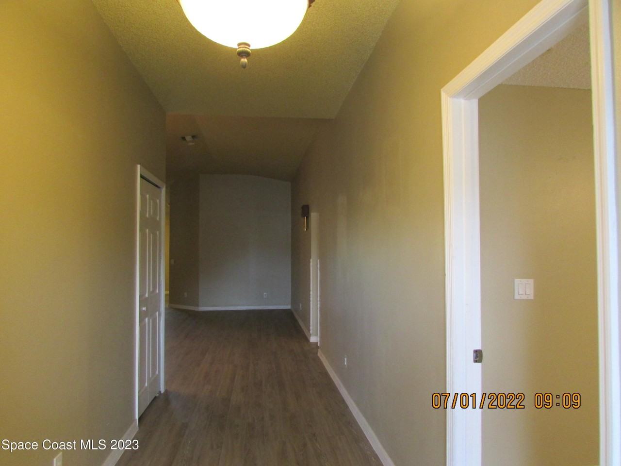 700 Benton Dr - Photo 3 of 28