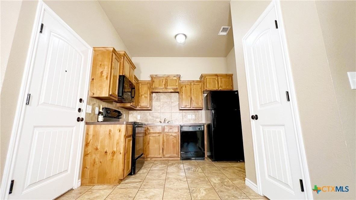 405 Sladecek Dr #B - Photo 5 of 24