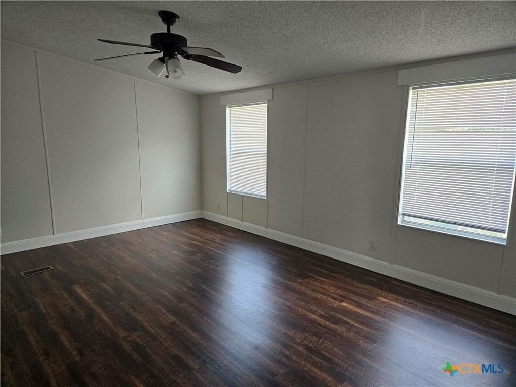 566 Gateway Cir - Photo 7 of 13