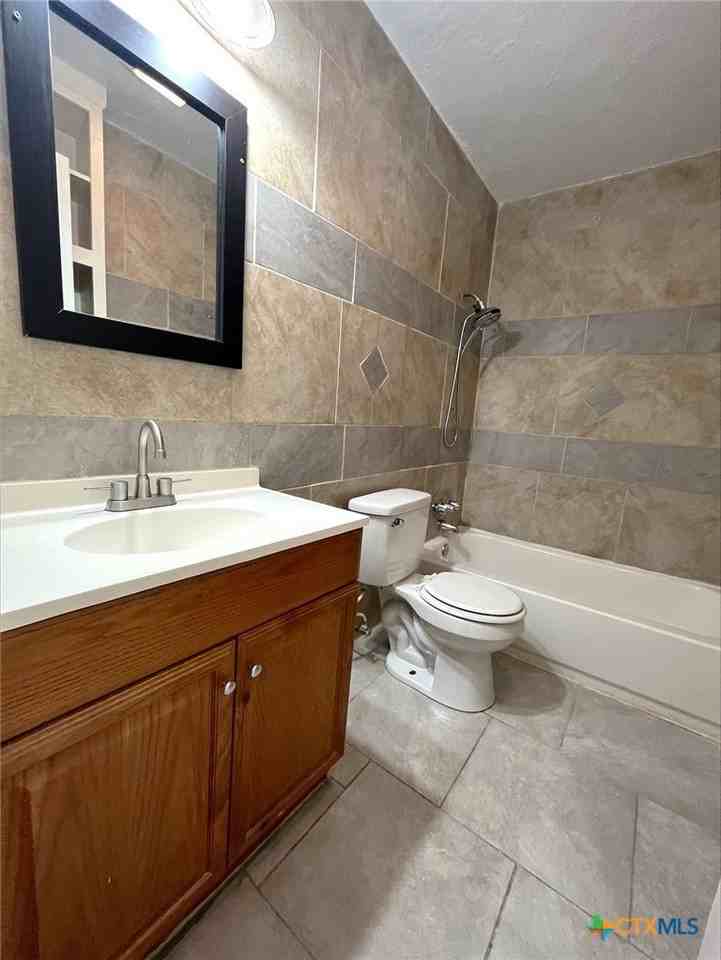 505 Curry Ave - Photo 6 of 17