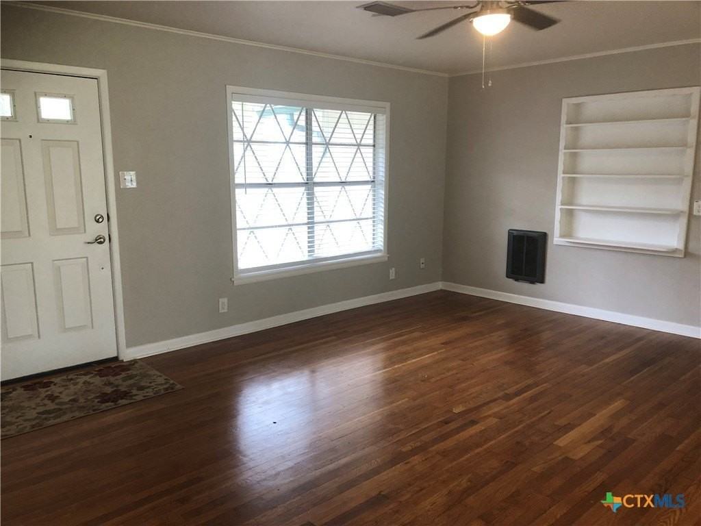 1175 Canyon Dr - Photo 3 of 35