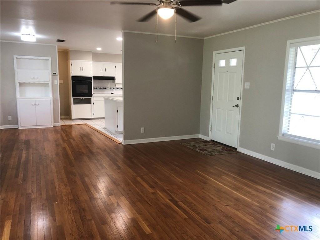 1175 Canyon Dr - Photo 4 of 35