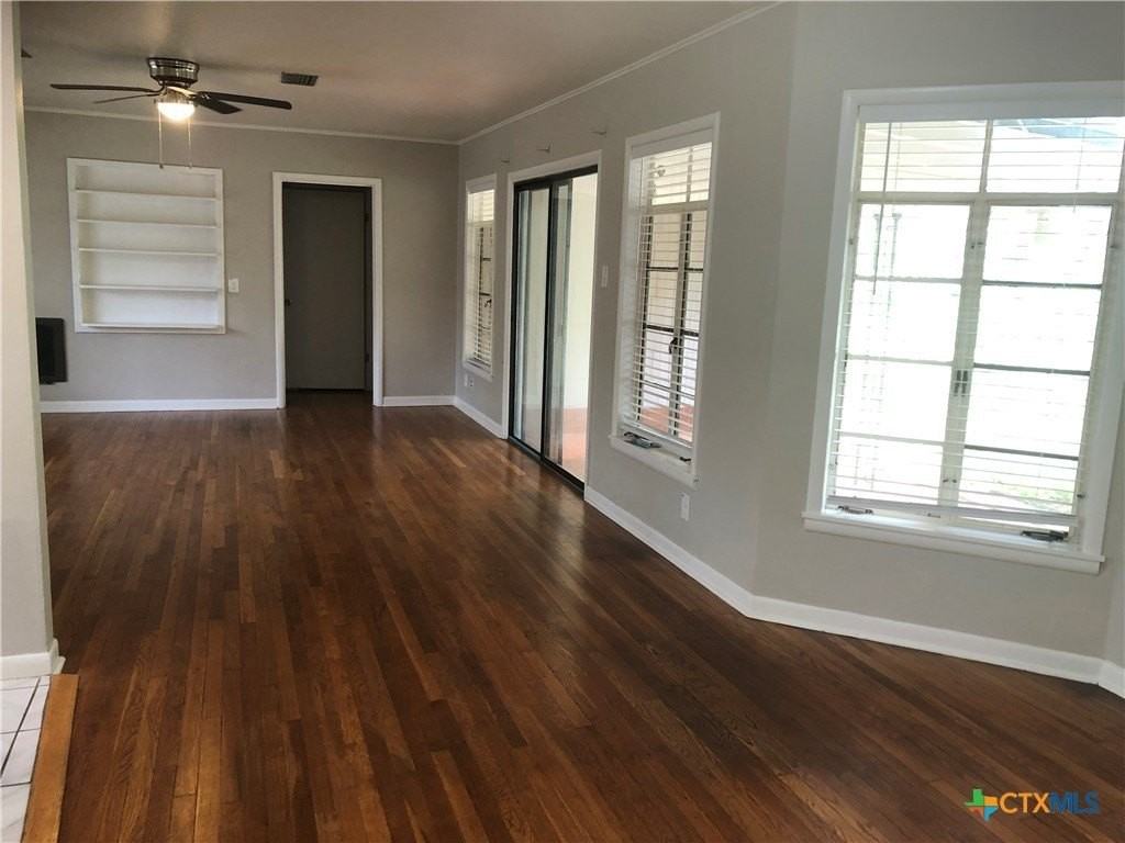 1175 Canyon Dr - Photo 6 of 35
