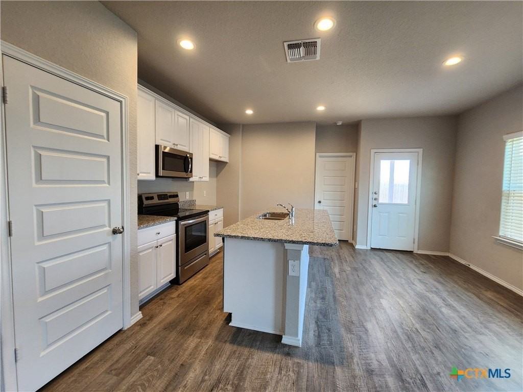 1137 Gracie Way - Photo 7 of 20