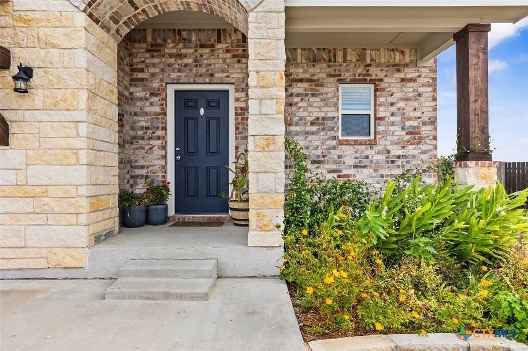 2233 Chia Ct - Photo 7 of 47