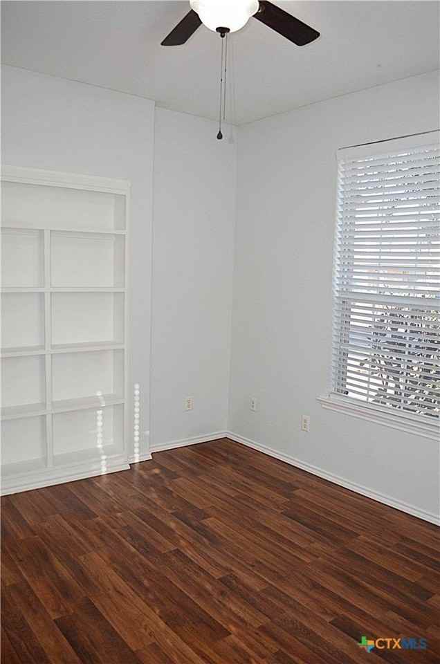 5000 Sydney Harbour Ct - Photo 7 of 45