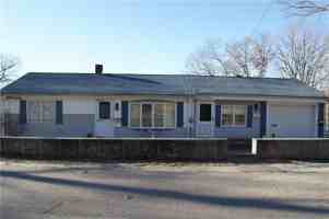 featured image of 78 Edgewater Dr