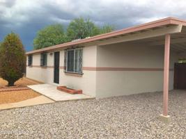 featured image of 4910 E 25th St