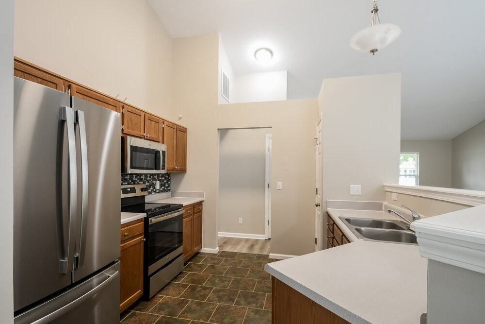 981 Ariel Way - Photo 5 of 16