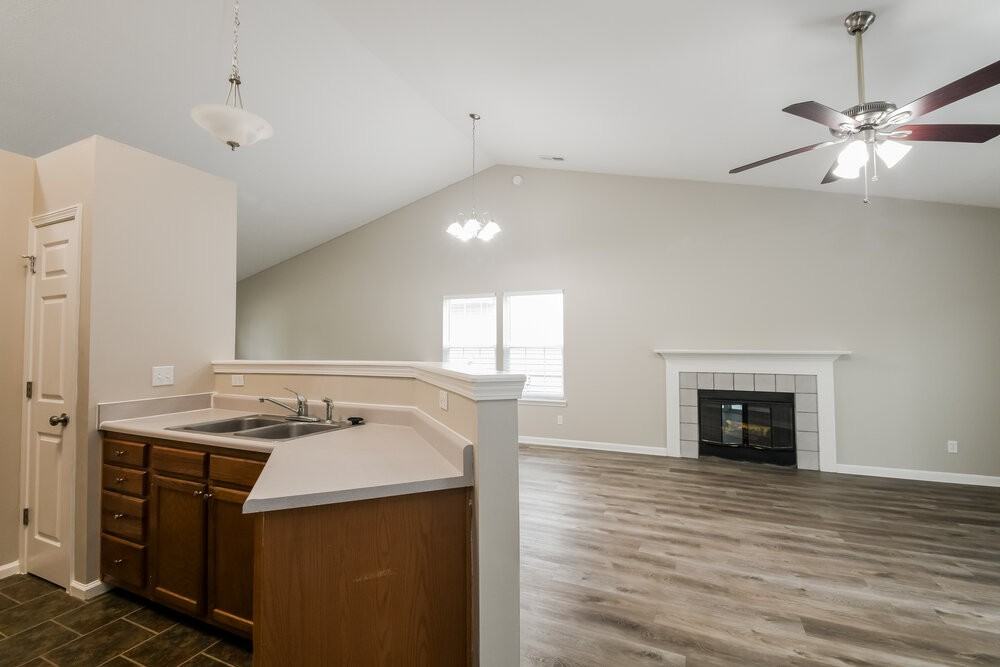 981 Ariel Way - Photo 6 of 16