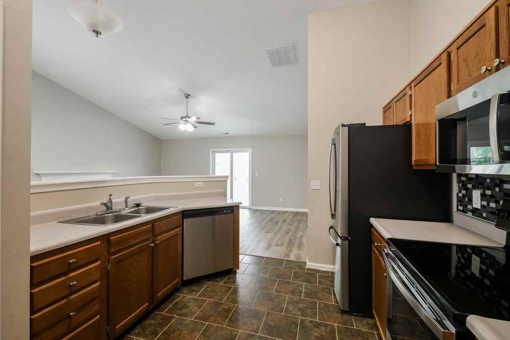 981 Ariel Way - Photo 7 of 16