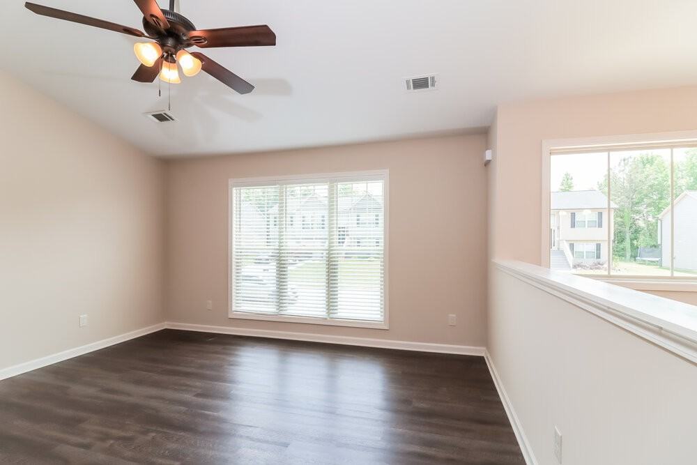 427 Charleston Pl - Photo 6 of 17