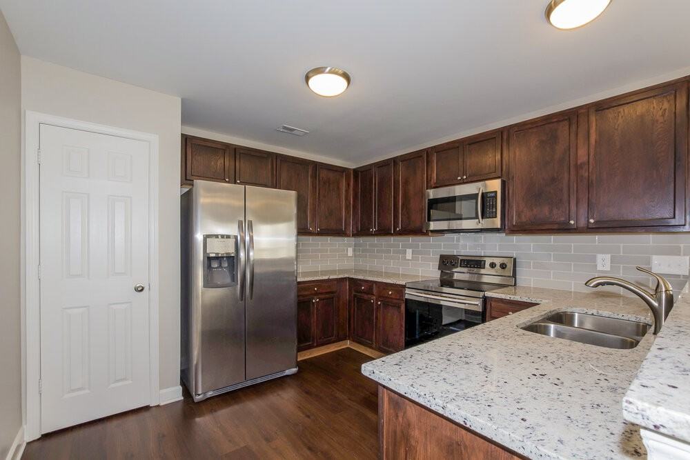 1041 Ramsgate Dr Sw - Photo 7 of 16