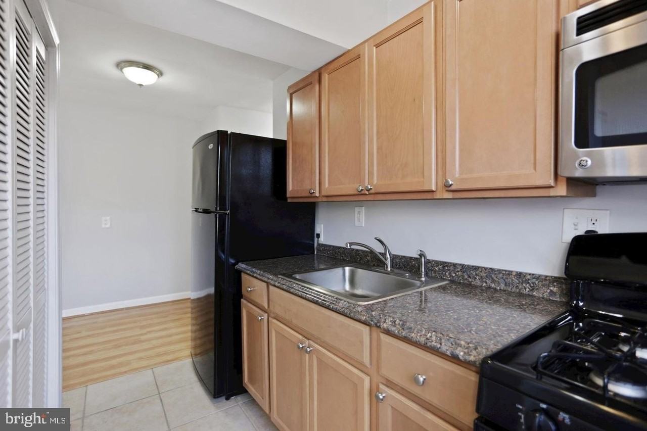 1631 6th St Nw #12 - Photo 3 of 24