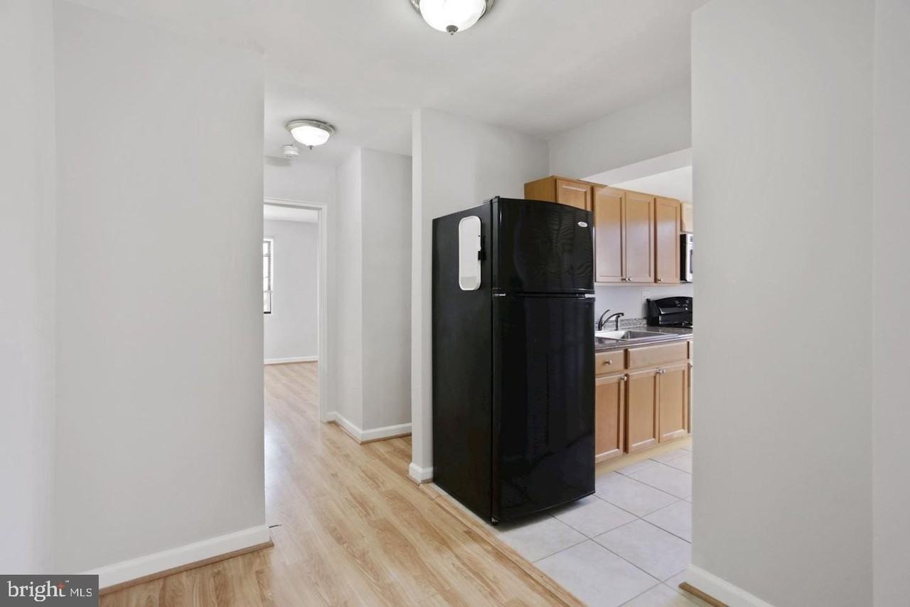 1631 6th St Nw #12 - Photo 5 of 24