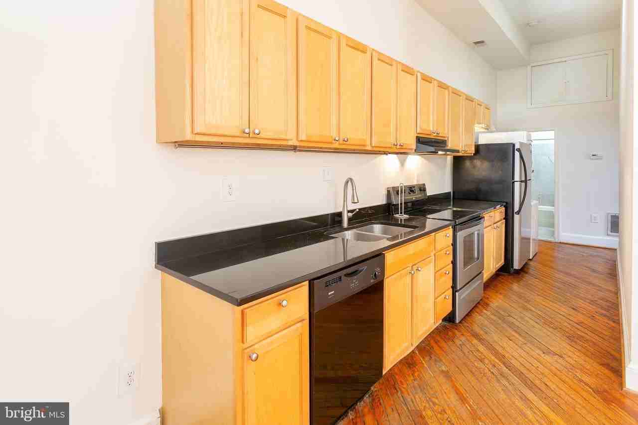 1213 12th St Nw #A - Photo 4 of 35