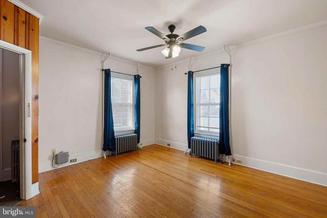 221 Chestnut St #1 - Photo 2 of 25