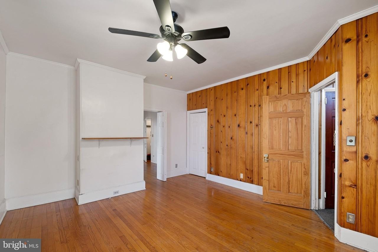 221 Chestnut St #1 - Photo 4 of 25