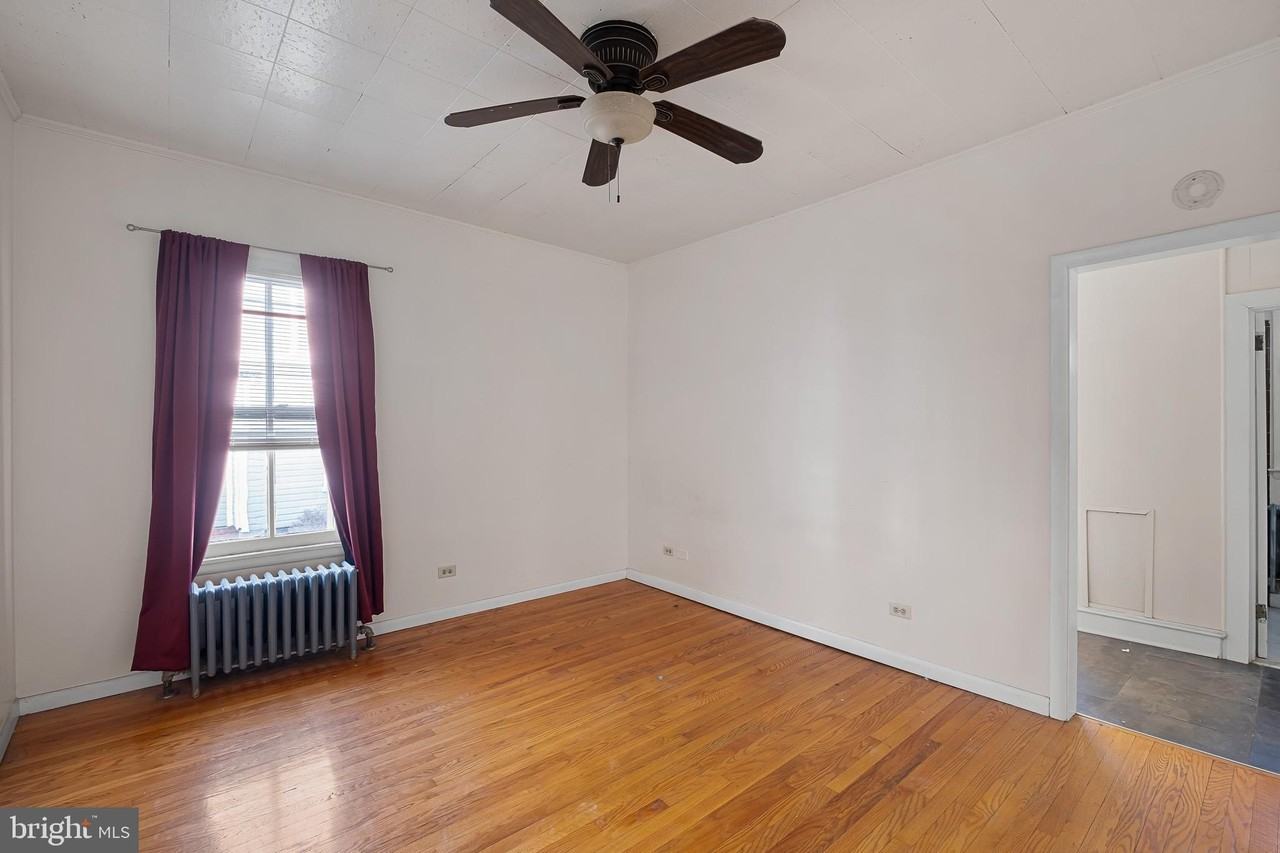 221 Chestnut St #1 - Photo 5 of 25