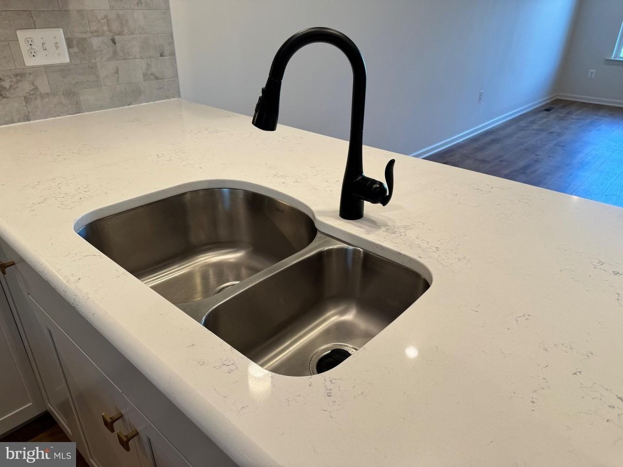 1952 Red Jasper Rd - Photo 5 of 16