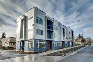 featured image of 825 Sw Trenton St