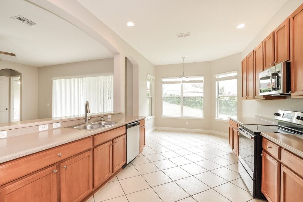 1174 Green Vista Cir - Photo 5 of 16