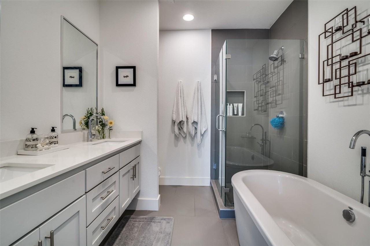 5604 Lindell Ave - Photo 3 of 29