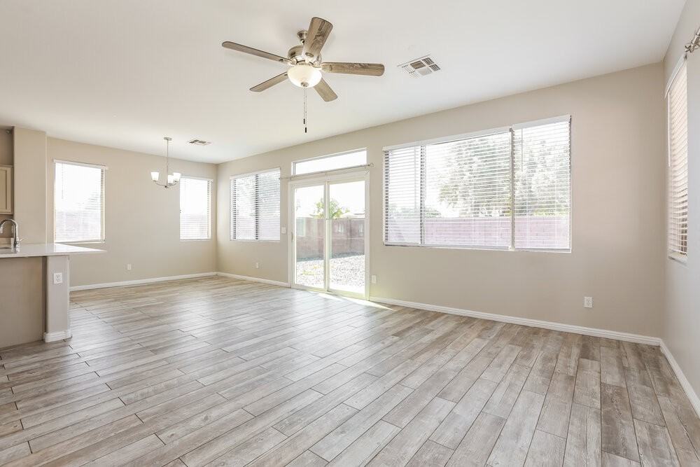 3329 E Powell Ct - Photo 3 of 16