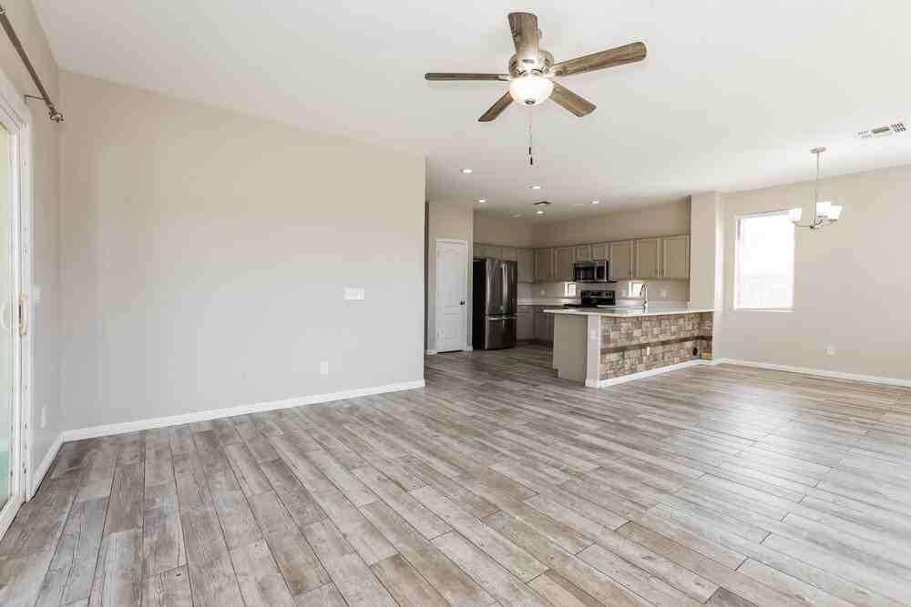 3329 E Powell Ct - Photo 4 of 16