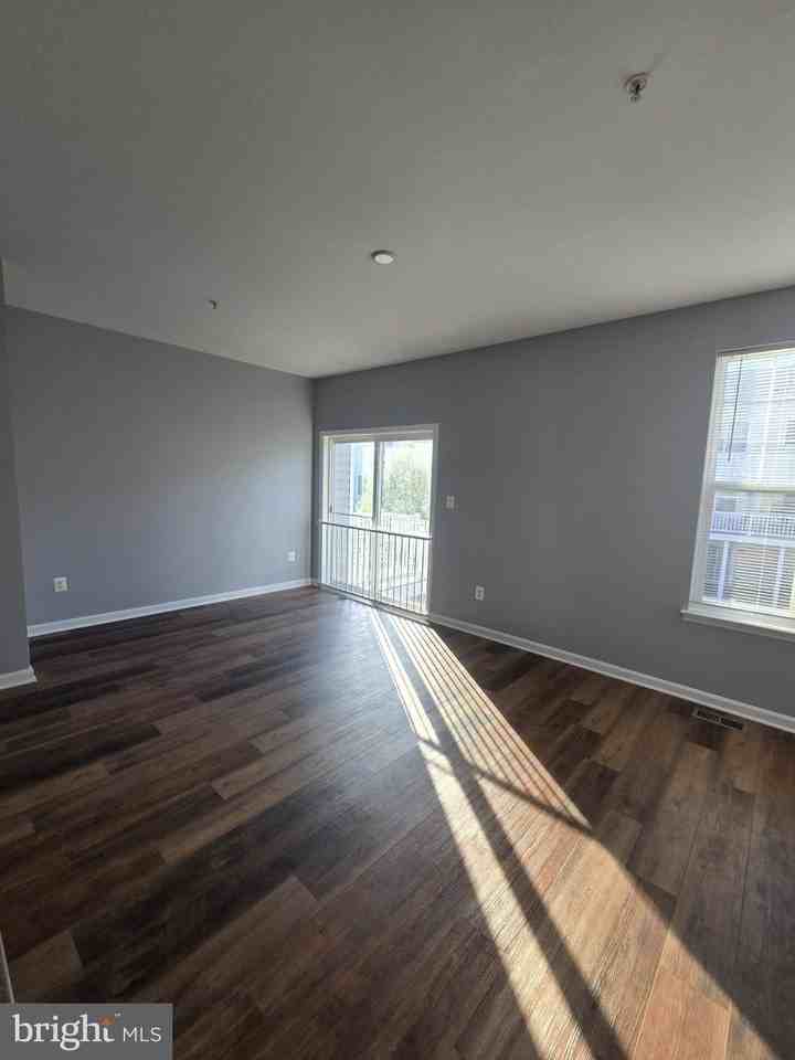 7720 Village Park Dr - Photo 7 of 43