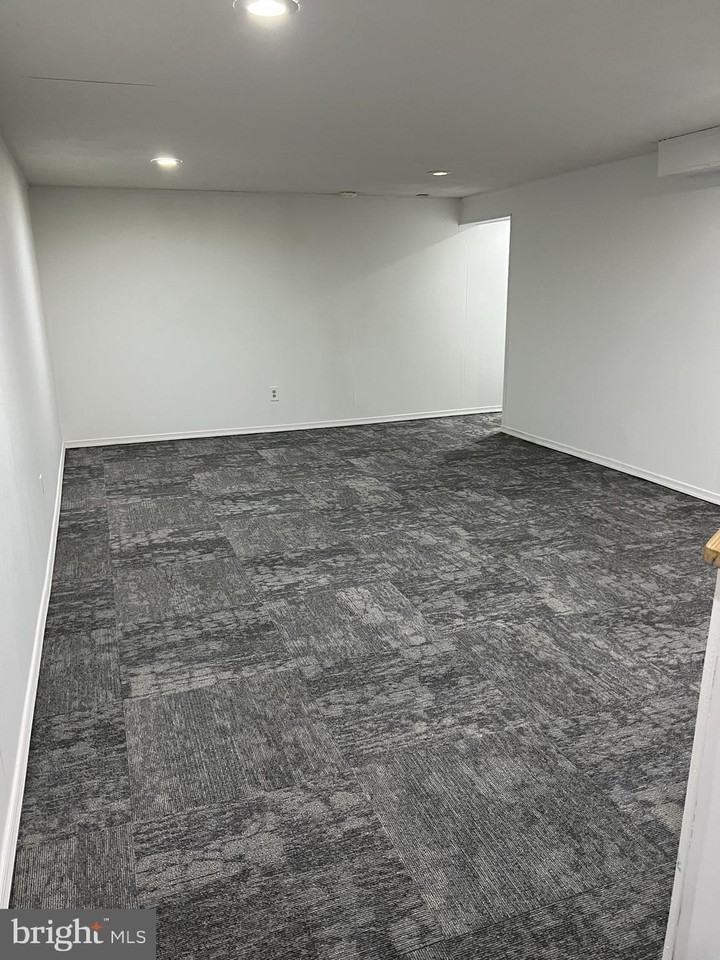 104 Cedar St - Photo 2 of 14