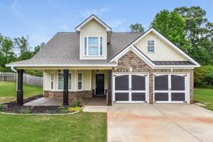 featured image of 709 Williamsburg Ct