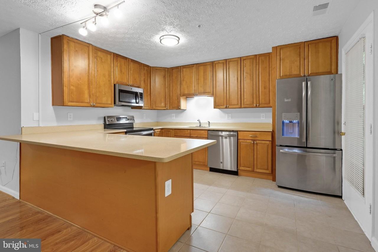 3708 Excalibur Ct #102 - Photo 4 of 20