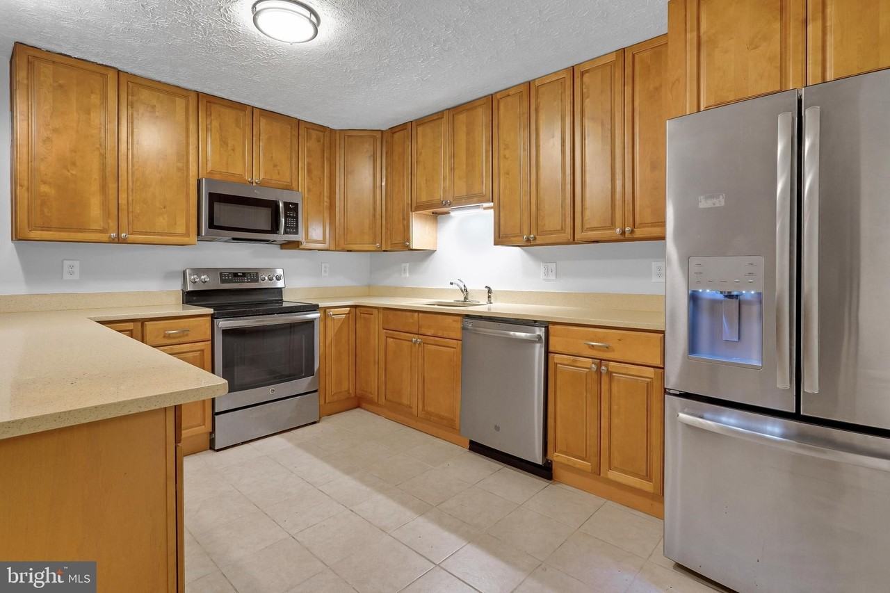 3708 Excalibur Ct #102 - Photo 5 of 20
