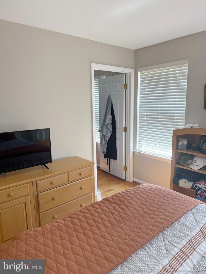 63 Foxglove Dr - Photo 3 of 13