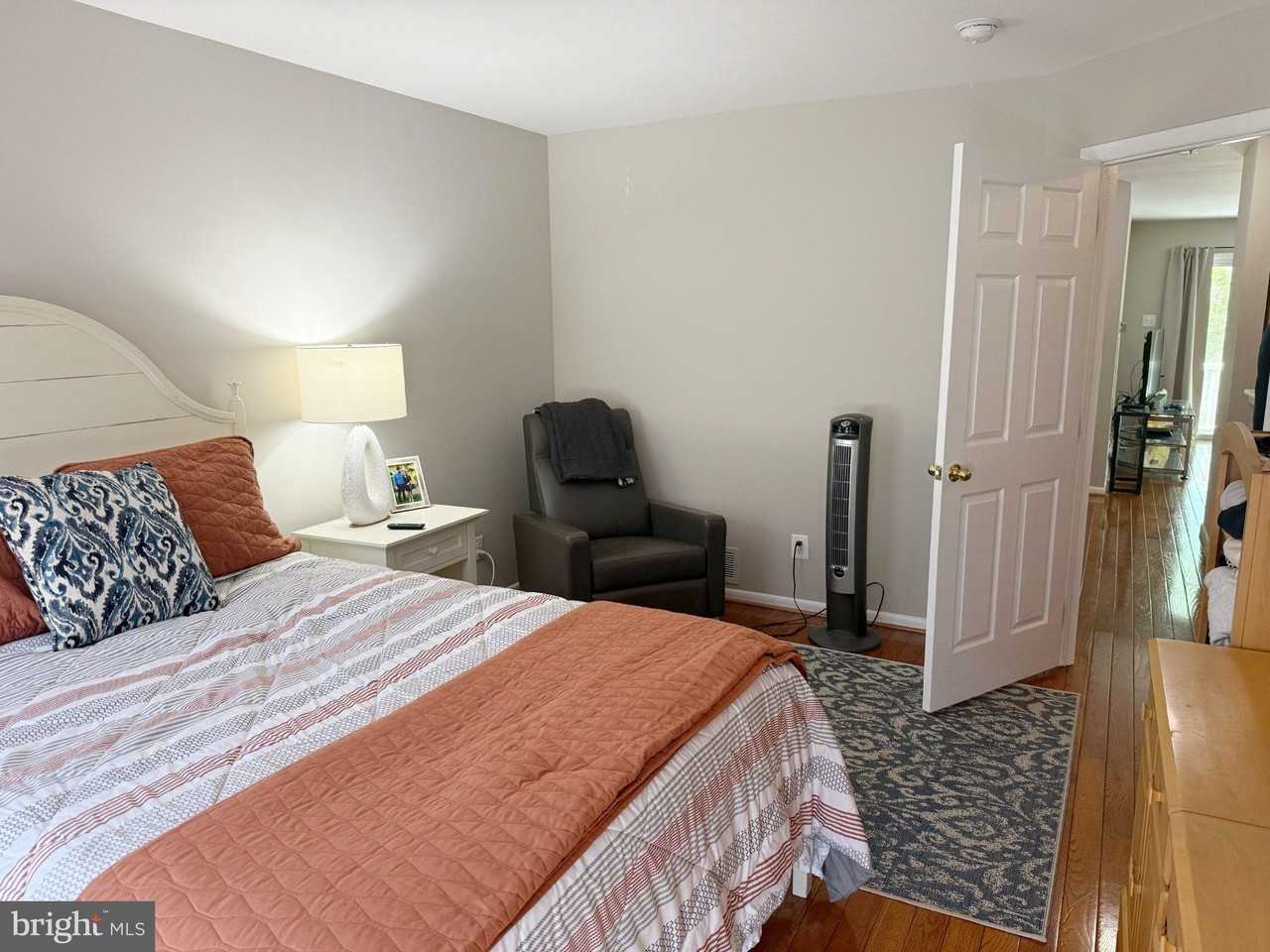 63 Foxglove Dr - Photo 4 of 13