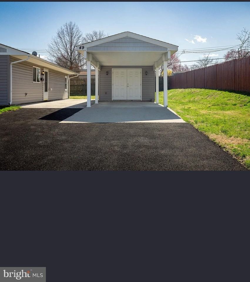 49 Mistletoe Ln - Photo 2 of 20