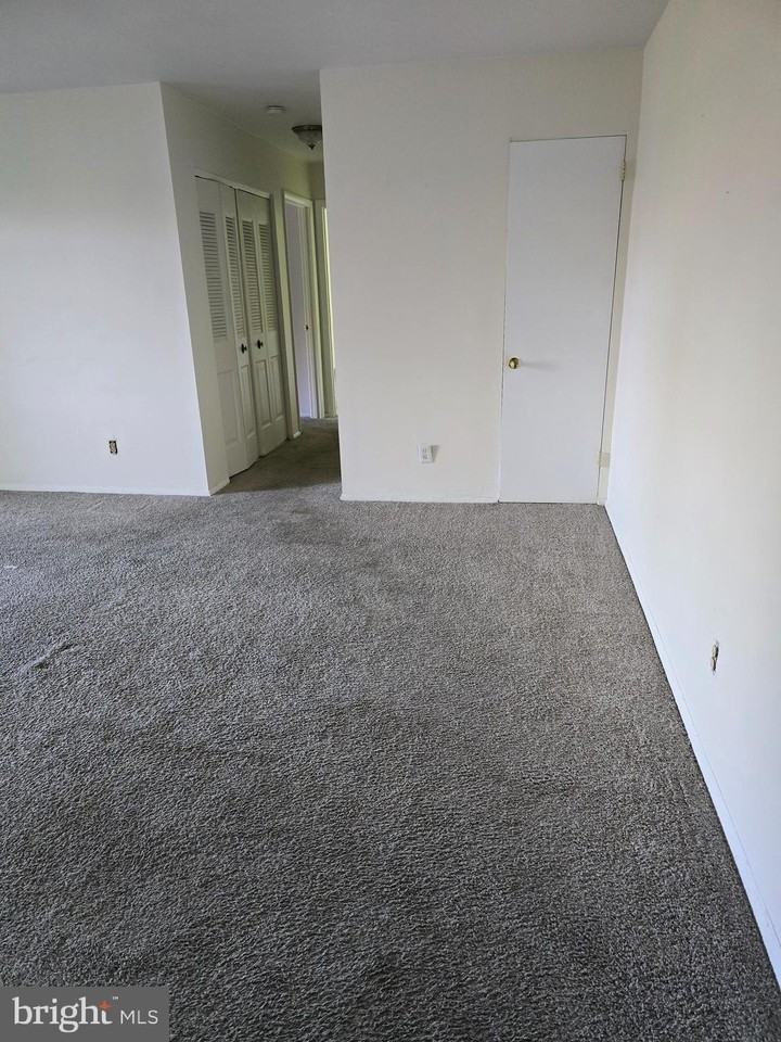 115 Charlotte Way #303 - Photo 3 of 21