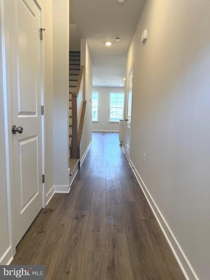 115 Abramo Victor Dr - Photo 4 of 50