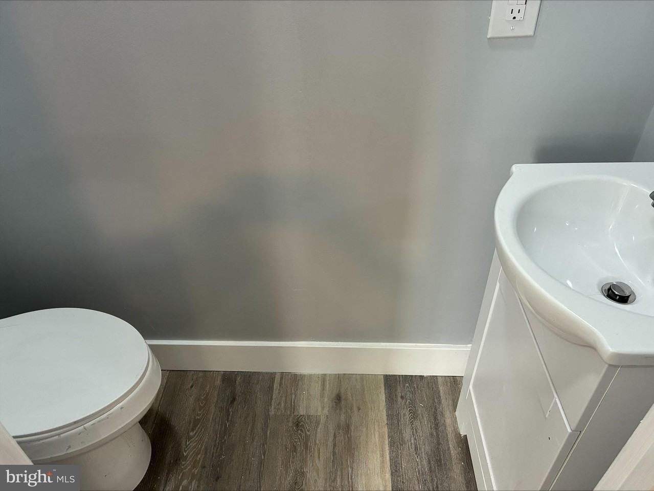 174 E Main St - Photo 6 of 12