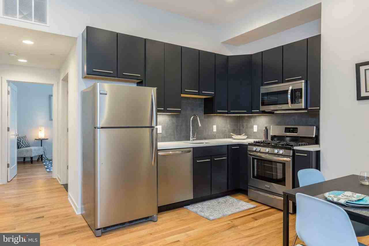2028 Rittenhouse Sq #302 - Photo 2 of 13