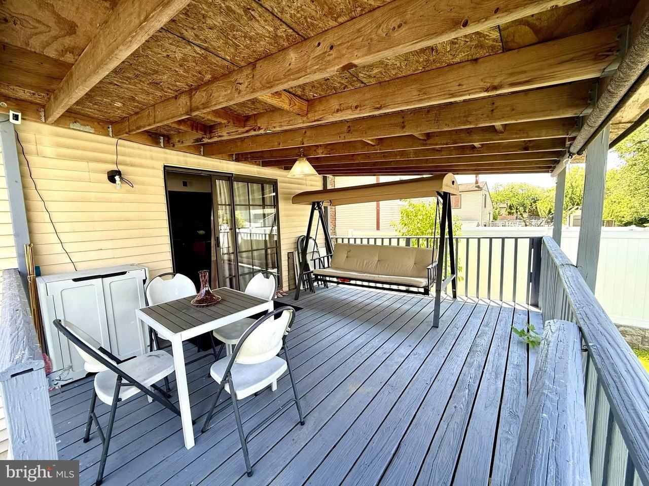 13042 Trina Dr ## 00 - Photo 3 of 26