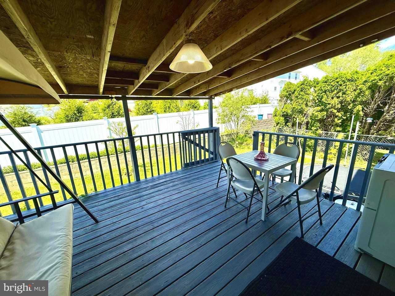 13042 Trina Dr ## 00 - Photo 4 of 26