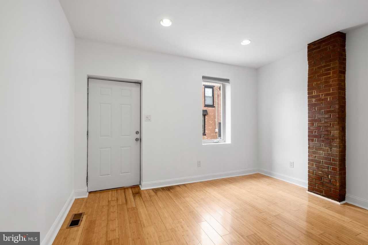 2539 Webb St - Photo 4 of 31