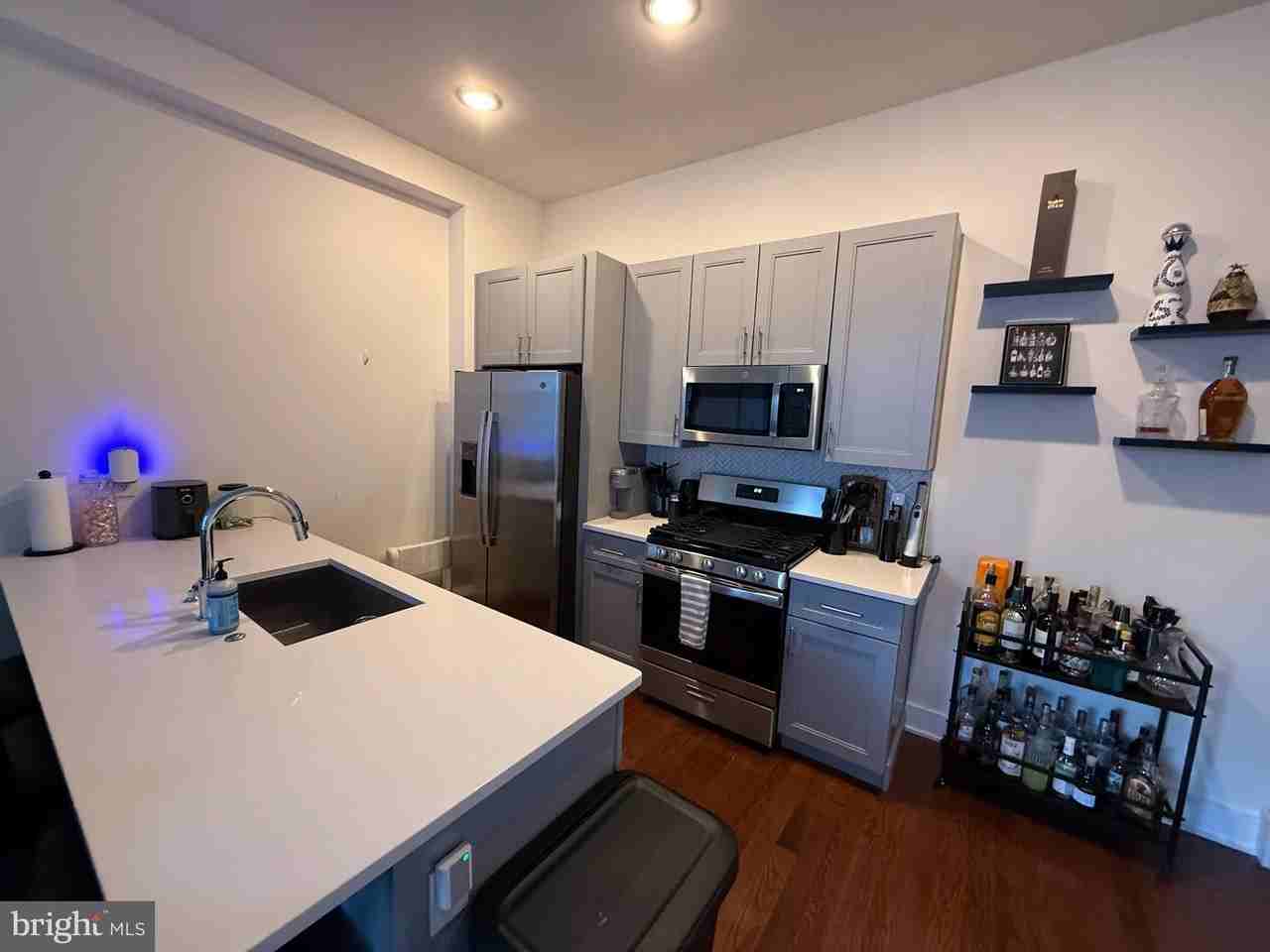 1115 Germantown Ave #1C - Photo 4 of 16