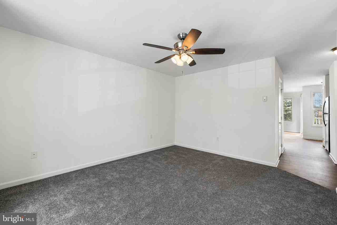 17 Shady Tree Ct - Photo 5 of 23
