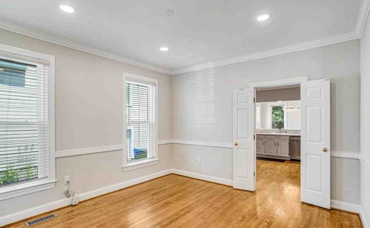 4728 23rd St N - Photo 6 of 42